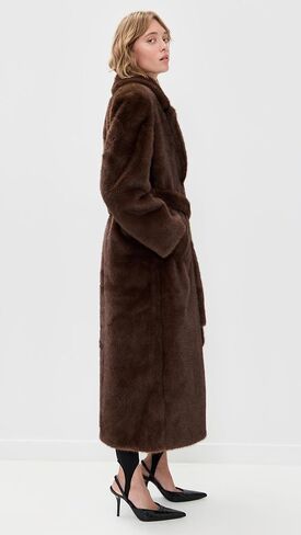 LAMARQUE Women's Darelle Oversized Faux Fur Coat in Saudi Arabia