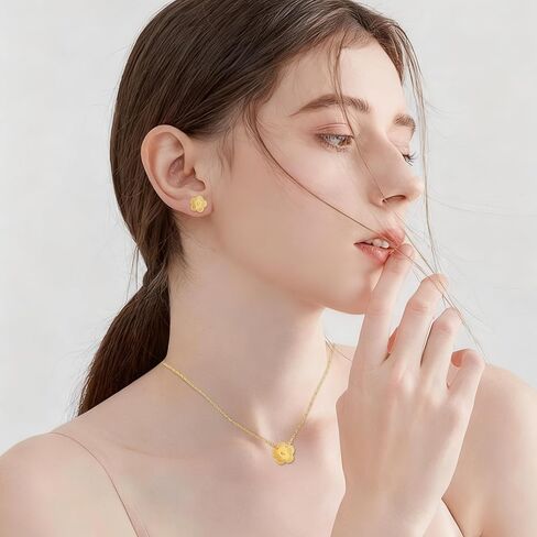 Hypoallergenic Women's Four Leaf Clover Jewelry Set 14K Gold-Plated Stainless Steel Clover Necklace Bracelet Earrings Fashionable And Exquisite Daily for Women Accessory Gift in Saudi Arabia