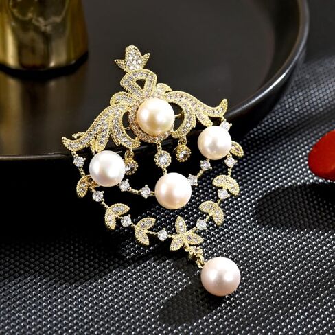 Elegant Delicate Statement Pearl Brooches and Pins for Women Classy Simple High End Broach for Designer Ladies in Saudi Arabia
