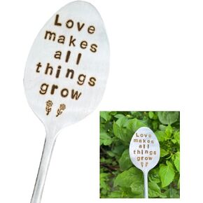 Garden Friendship Gift for Women Gardeners, Plant Marker Stake Label Sign Tag, Gardening Gifts for Woman Plant Lovers, Metal Garden Decoration (Grow an Old Friend-B) in Kuwait
