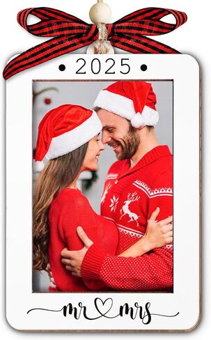 إطار صورة زينة عيد الميلاد لعام 2025 - زخارف إطار صورة خشبية - زخرفة إطار الصورة للشجرة - زينة عيد الميلاد العائلية مع إدراج صورة - هدية عيد الميلاد للعائلة والأصدقاء in Kuwait
