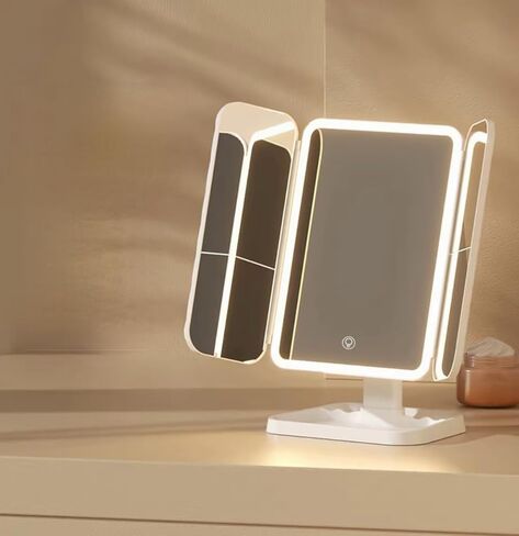 مرآة مكياج قابلة للطي بثلاثة جوانب تم ترقيتها حديثًا لعام 2026، مرآة ثلاثية الجوانب بإضاءة LED لسطح المكتب على شكل صدفة البحر، حجم كبير مع ضوء قابل للتعديل in Kuwait