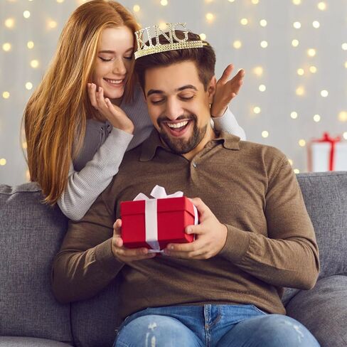CUBACO عيد ميلاد الملك تاج ووشاح للرجال، هدايا عيد ميلاد للرجال، زينة عيد ميلاد ذهبية للرجال النساء معدن كريستال تاج تيارا للنساء الرجال مناسبة حفلة عيد ميلاد (ذهبي أسود) in Saudi Arabia