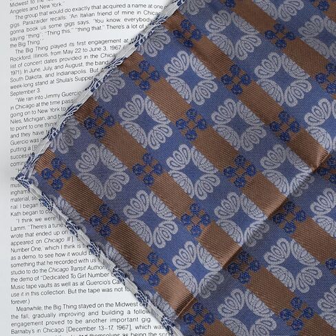 منديل دان سميث مطبوع عليه زهور للرجال من نسيج حريري من الألياف الدقيقة، منديل رمادي للعشاء للفتيات الصغيرات DEE7B23G رمادي فاتح، أزرق داكن in Kuwait