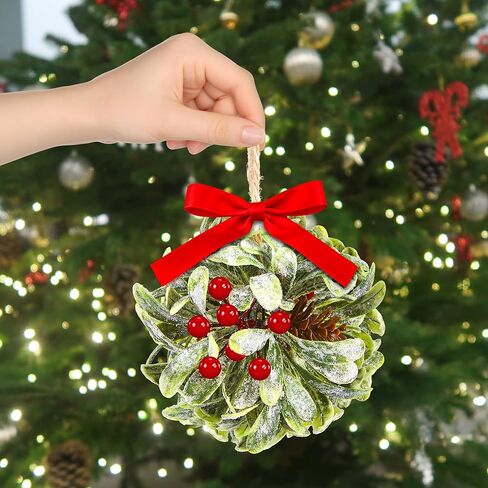 كرة تقبيل الهدال، كرة تقبيل معلقة لديكور عيد الميلاد مع توت القوس الأحمر، زينة معلقة لعيد الميلاد لتزيين المطبخ في المدخل (القوس - أ) in Saudi Arabia