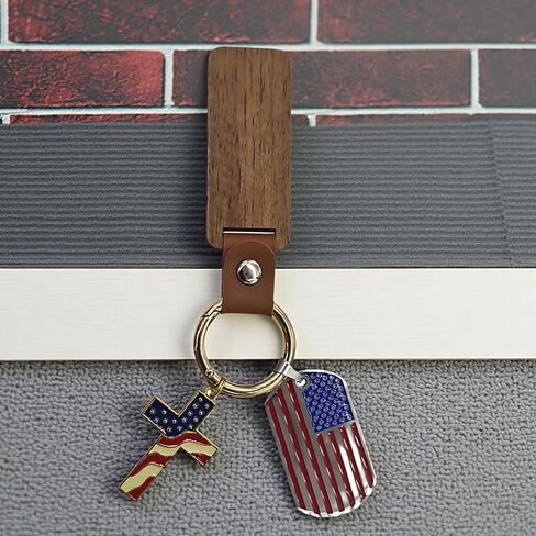 American Flag Keychain Patriotic US Keyrings Souvenir Gifts for 4th of July Labor Day and Veterans Day Festivities Cross Keychains gift man in Saudi Arabia