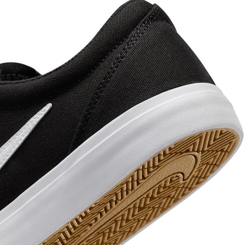 Nike Mens Charge CNVS in Saudi Arabia
