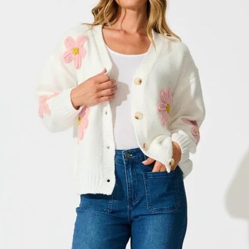 Womens Flower Knit Cardigans Long Sleeve Button-up Aesthetic 90s Knitted Fall Sweater Cardigans Tops in Saudi Arabia