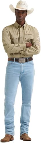 قميص كاكي سادة بأكمام طويلة وشعار رجالي من Wrangler in Saudi Arabia