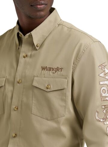 قميص كاكي سادة بأكمام طويلة وشعار رجالي من Wrangler in Saudi Arabia