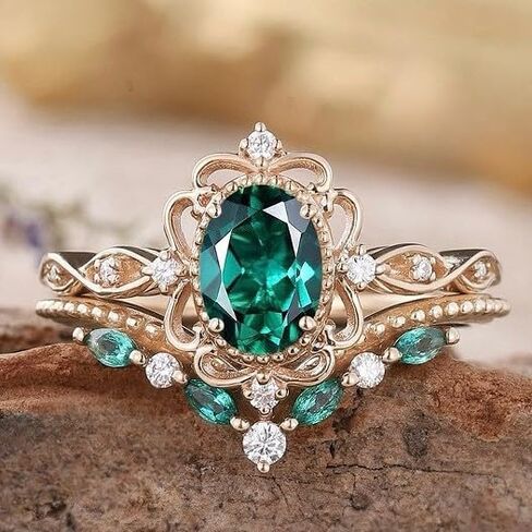Vintage emerald ring in Saudi Arabia
