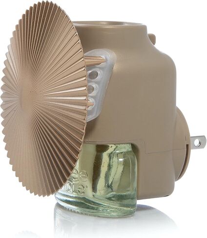 Yankee Candle Timeless Pleated Sun ScentPlug® Diffuser Gold in Saudi Arabia