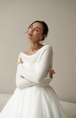 Wedding dress topper bridal bolero wedding pullover white mohair sweater bride top winter wedding cover up bridal cape in Saudi Arabia