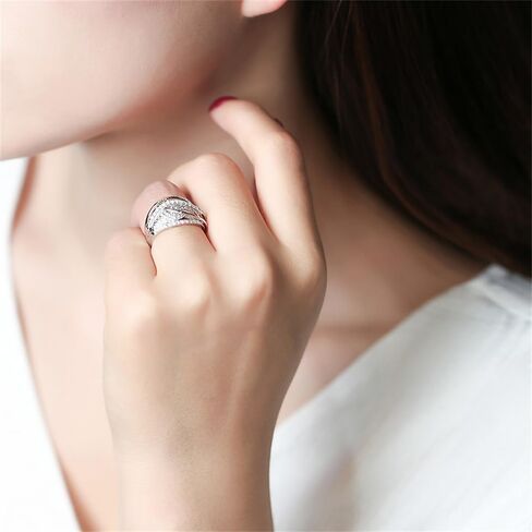 Gorgeous Sparkling Two-tone Rings for Women Fashion Luxury Wedding Party Jewelry in Saudi Arabia