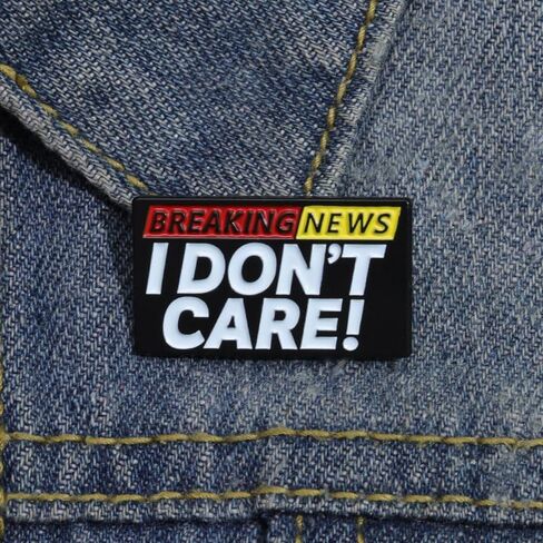 Bold Statement Enamel Brooch Pin with News Ticker Design Sassy Black White Lapel Pin for Jackets Bags Fashion Expressive Accessories for Trendsetters‌ in Saudi Arabia