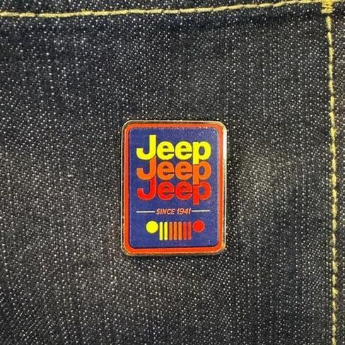دبوس المينا بشعار Jeep Echo - مثالي لحقائب الظهر والسترات والقبعات والأقمشة (بعرض 1 بوصة) in Saudi Arabia