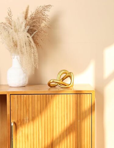 تمثال منحوت بعقدة ذهبية حديثة من Joogour - ديكور طاولة هندسي تجريدي لغرفة المعيشة، مكتب المكتب، رف الكتب | ديكورات وهدايا منزلية أنيقة باللون النحاسي (ذهبي) in Kuwait