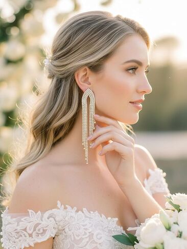 Lorealri Gold Rhinestone Dangle Earrings Elegant Sparkly Formal Long Chain Crystal Chandelier Earring Wedding Banquet Ear Jewelry for Women in Saudi Arabia