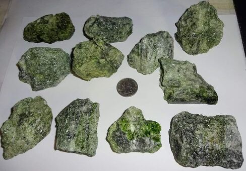 ديوبسيدي العنقودية دروزي الخام الطبيعي الخام كريستال شفاء الأحجار الكريمة تحصيل عرض الحجر عينة in Kuwait