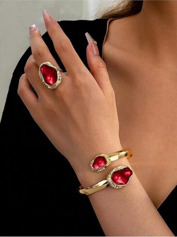 Classic Gold Bangle Bracelets for Women Modern Bracelet Elegant Jewelry Gift in Saudi Arabia