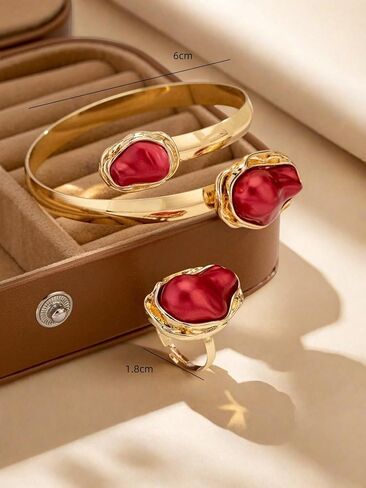 Classic Gold Bangle Bracelets for Women Modern Bracelet Elegant Jewelry Gift in Saudi Arabia