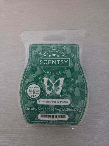 يذوب الشمع المعطر، قالب الشمع، 3.2 أونصة سائلة. ScentsyFragrance, الشمع المذاب لتدفئة التارت، 8 مكعبات (عناق الدب القطبي) in Kuwait