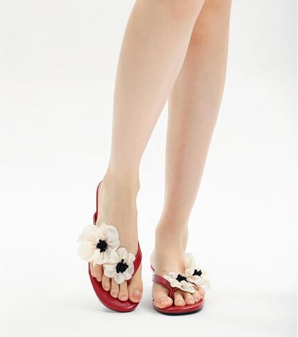 GRACESTRIDE Women’s Floral Kitten Heeled Sandals, Open Toe Flip Flop Heels with 1.38 Inch Low Heels, Trendy Casual Summer Thong Mules in Saudi Arabia