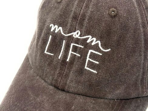 قبعة بيسبول قطنية مغسولة مطرزة من Mom Life للنساء كهدايا ماما - مقاس قابل للتعديل in Saudi Arabia