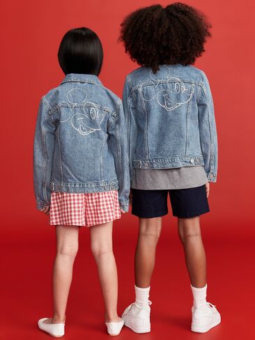 سترة Old Navy Old Navy x Disney© Mickey Mouse محايدة للجنسين مع شعار جرافيك للأطفال - غسيل متوسط in Kuwait
