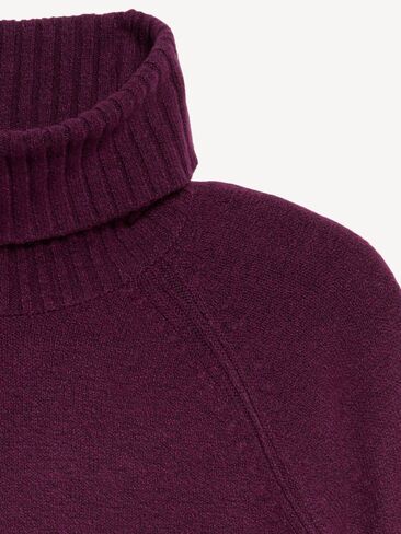 سترة ذات ياقة مدورة من Old Navy SoSoft - جنة البرقوق in Saudi Arabia