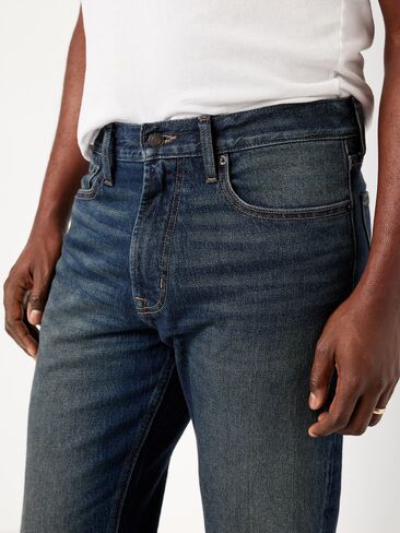 Old Navy 90's Straight Built-In Flex Jeans - Dark Tint in Saudi Arabia