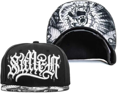 قبعة Sullen Gentle Mary Tattoo Lifestyle Graphic Snapback Artist Series Flat Bill Hat باللون الأسود in Saudi Arabia