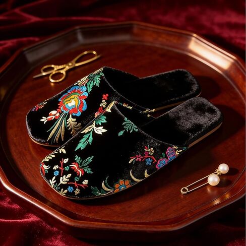 شبشب منزلي نسائي من PXPUIQ من الساتان المطرز بمقدمة مغلقة - شبشب داخلي مريح in Kuwait