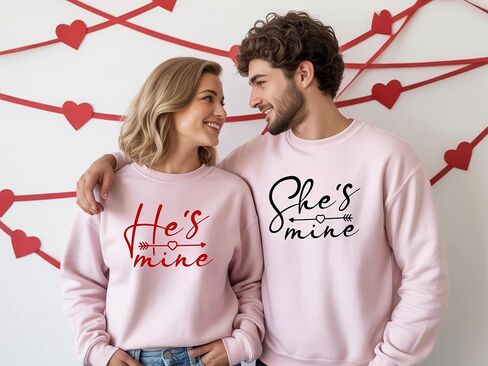سويت شيرتات للأزواج من His She's Mine، ملابس لطيفة متطابقة لعيد الحب للزوج، والزوجة، والصديق، والصديقة، له ولها، تي شيرت شهر العسل متعدد الألوان in Kuwait