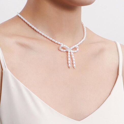Vacaonio Vintage Bow Pearl Choker Necklace Pearl Bow Pendant Necklace White Pearl Necklace Chain Hollow Bow Necklace Pearl Bead Collar Necklace Bowknot Tie Necklace Jewelry for Women in Saudi Arabia