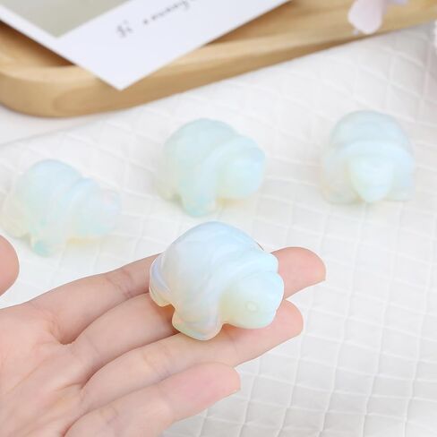 QINJIEJIE Travel Turtle Gifts for Women Best Travel Gifts for Travelers Men Green Aventurine Turtle Figurines Healing Crystals Sea Turtles Lovers Office Desk Decor Good Luck Gift for Women in Saudi Arabia