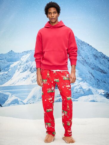 Old Navy Flannel Pajama Pants for Men - Festive Reindeer (Match the Fam!) in Saudi Arabia