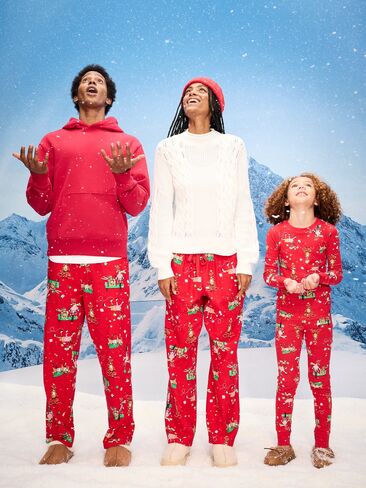 Old Navy Flannel Pajama Pants for Men - Festive Reindeer (Match the Fam!) in Saudi Arabia