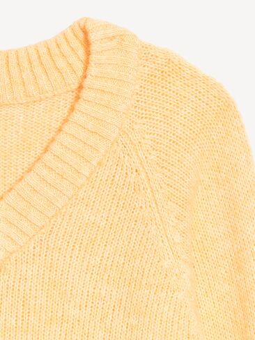 سترة Old Navy المريحة ذات الرقبة على شكل حرف V - أفضل in Kuwait