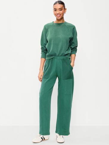Old Navy Mid-Rise SoComfy Seamed Barrel Sweatpants - MUTED PINE in Saudi Arabia