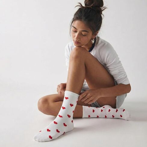 Fszsaa 3 Pairs Cotton Heart Crew Socks for Women/Men Novelty Casual Socks Mid-Calf Hosiery for Valentine’s Day in Saudi Arabia