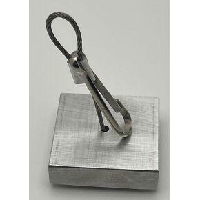 Headstone Flower Arrangement Anchor for Saddles and Wreaths in Saudi Arabia
