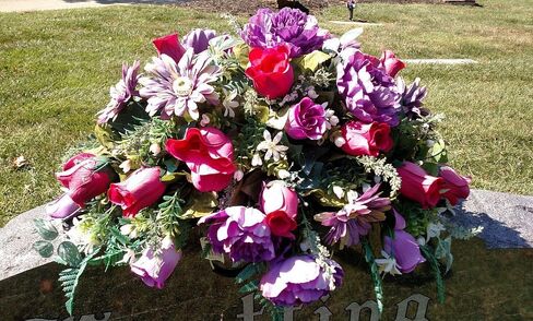 Headstone Flower Arrangement Anchor for Saddles and Wreaths in Saudi Arabia