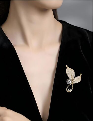 Elegant Crystal Leaf Brooch Pin with Grey Pearl, Gold-Plated Alloy with Rhinestones, 3.5cm Decorative Fashion Accessory in Saudi Arabia