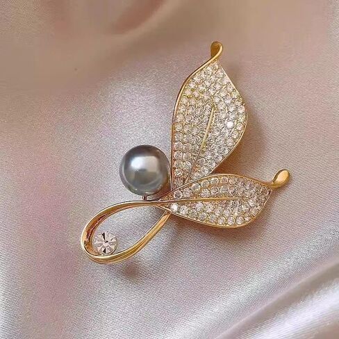 Elegant Crystal Leaf Brooch Pin with Grey Pearl, Gold-Plated Alloy with Rhinestones, 3.5cm Decorative Fashion Accessory in Saudi Arabia