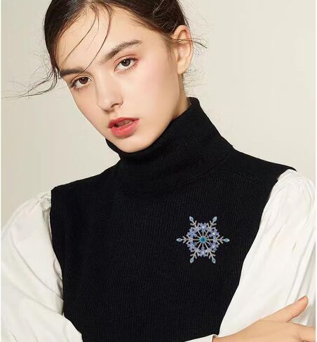 Christmas Blue Snowflake Brooch Pin for Women Dainty Rhinestone CZ Winter Flower Lapel Pins Christmas Snowflake Brooch Christmass Xmas New Year Gifts in Saudi Arabia