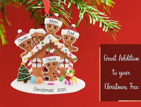 UniqXmas عائلة بيت خبز الزنجبيل المخصصة المكونة من 4 أفراد زينة عيد الميلاد 2025 | زينة شجرة عيد الميلاد حسب الطلب | عيد الميلاد الأول كعائلة مكونة من أربعة أفراد في تذكار New Sweet Home - الاسم والسنة المخصصان in Kuwait