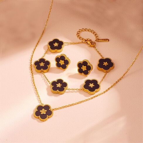 Luxury 18K Gold Plated Five-Leaf Clover Jewelry Set for Women Clover Pendant Necklace Earrings Bracelet Set Gift in Saudi Arabia