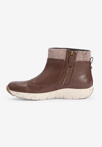 Comfortview Women's The Cassiopeia Bootie (Wide Widths Available) in Saudi Arabia