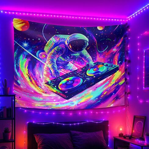 نسيج Seewan Blacklight لغرفة النوم، جدار متوهج تفاعلي للأشعة فوق البنفسجية معلق للديكور الجمالي لجدران غرفة النوم وغرفة المعيشة، قماش فلورسنت كبير 79 × 59 بوصة in Kuwait